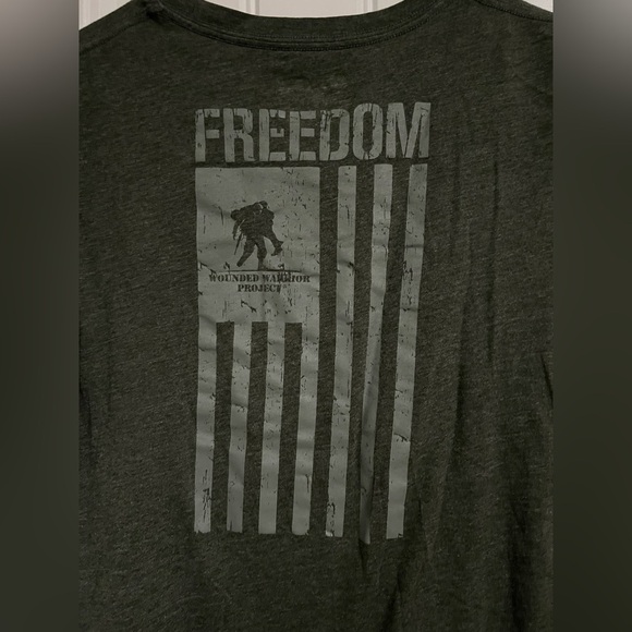 UNDER ARMOUR - WOMENS FREEDOM FLAG T-SHIRT - Picture 5 of 8